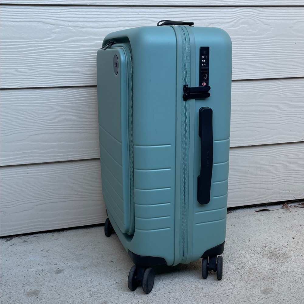 MONOS Luggage 22” Carry-On Pro Sage Green 36L Travel Rolling Wheels Luggage - Picture 2 of 16